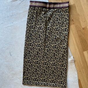 Elegant Leopard Print Pencil Skirt